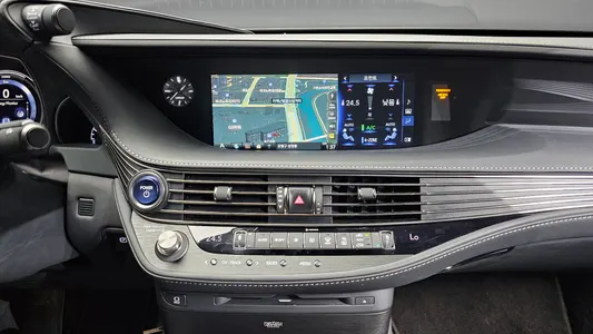 Lexus LS500h 5 3.5 AWD 2018 15