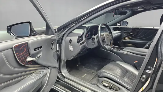 Lexus LS500h 5 3.5 AWD 2018 10