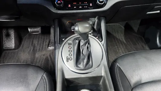 Kia R 2WD 2014 9