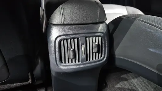 Kia R 2WD 2014 29