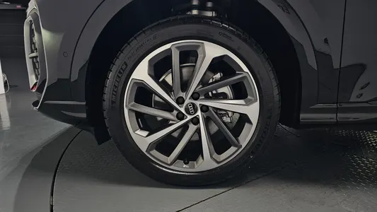 Audi Q5 (80A) 40 TFSI S Line 2025 4