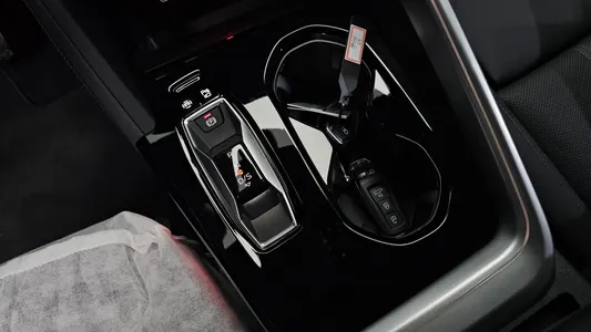 Audi Q5 (80A) 40 TFSI S Line 2025 8