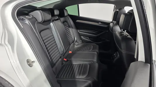 Volkswagen GT(B8) 2.0 TDI 2021 11