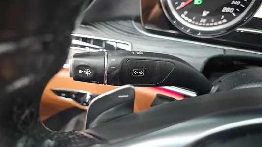Mercedes-Benz E-Class W213 E220d 2018 26