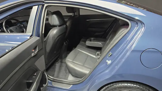 Hyundai AD 1.6 e-VGT 2016 11