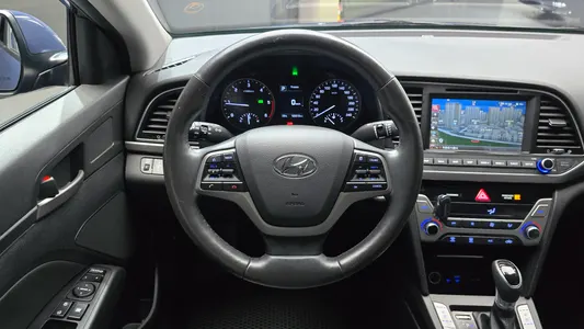 Hyundai AD 1.6 e-VGT 2016 13