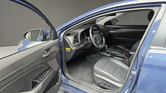 Hyundai AD 1.6 e-VGT 2016 10