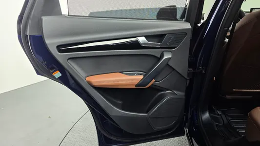 Audi Q5 (FY) 45 TFSI 2022 25