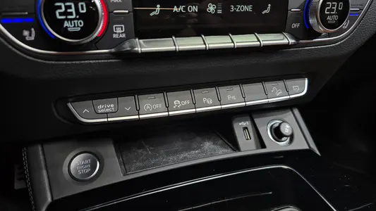 Audi Q5 (FY) 45 TFSI 2022 33
