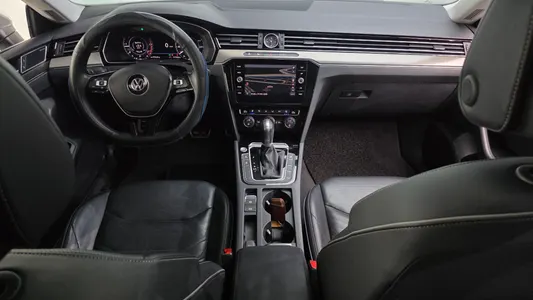Volkswagen 아테온 2.0 TDI 2019 7