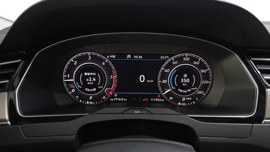 Volkswagen 아테온 2.0 TDI 2019 8