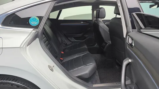 Volkswagen 아테온 2.0 TDI 2019 11