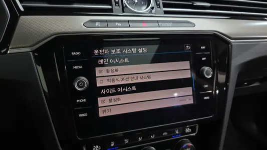 Volkswagen 아테온 2.0 TDI 2019 17