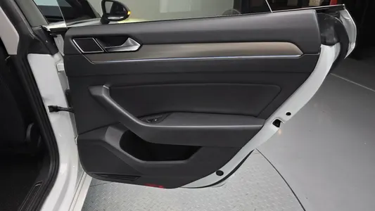 Volkswagen 아테온 2.0 TDI 2019 25