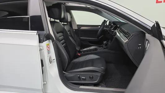 Volkswagen 아테온 2.0 TDI 2019 26