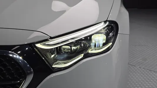 Mercedes-Benz E-Class W214 E300 4MATIC AMG Line 2024 22