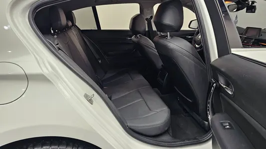 BMW 1 Series (F20) 118d 5 2019 10