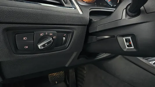 BMW 1 Series (F20) 118d 5 2019 27