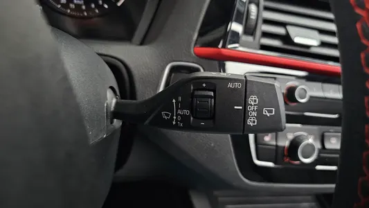 BMW 1 Series (F20) 118d 5 2019 28