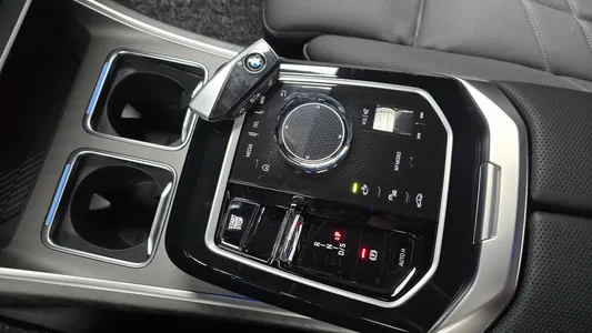 BMW 7 Series (G70) 740i xDrive 2024 8