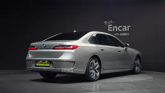 BMW 7 Series (G70) 740i xDrive 2024