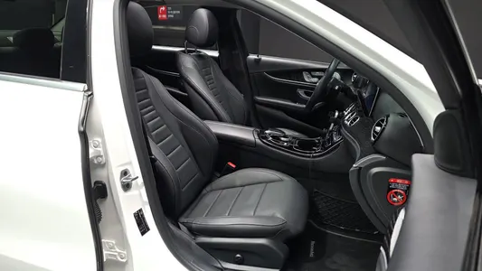 Mercedes-Benz E-Class W213 E300 4MATIC 2019 11