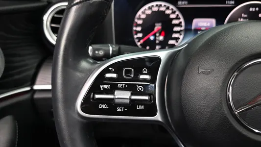 Mercedes-Benz E-Class W213 E300 4MATIC 2019 16