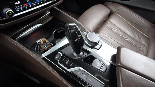 BMW 6 Series GT (G32) 620d xDrive 2019 9