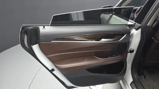 BMW 6 Series GT (G32) 620d xDrive 2019 25
