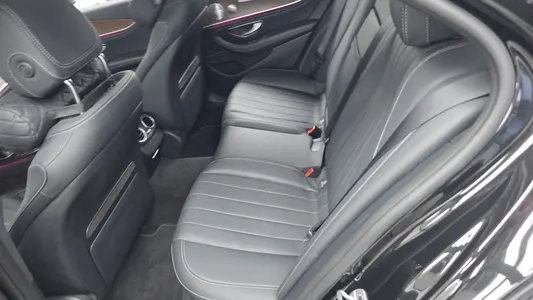 Mercedes-Benz E-Class W213 E300e 2019 26