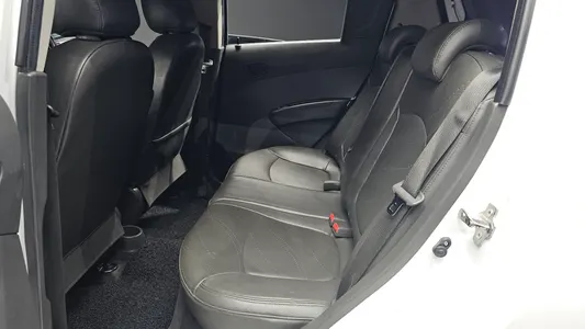 Chevrolet Spark LT 2013 11