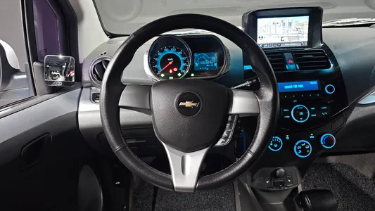 Chevrolet Spark LT 2013 13