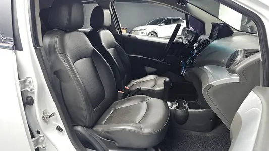 Chevrolet Spark LT 2013 26