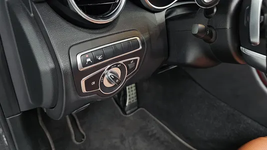 Mercedes-Benz C-Class W205 C200 2020 19
