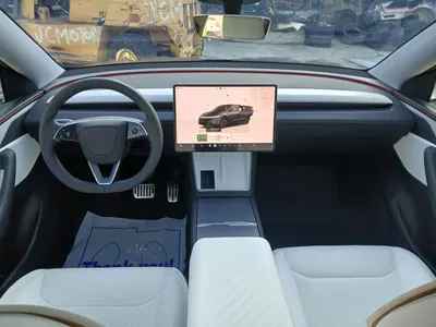 Tesla Y AWD 2025 6