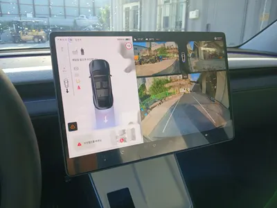 Tesla Y AWD 2025 11