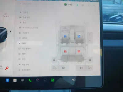 Tesla Y AWD 2025 14
