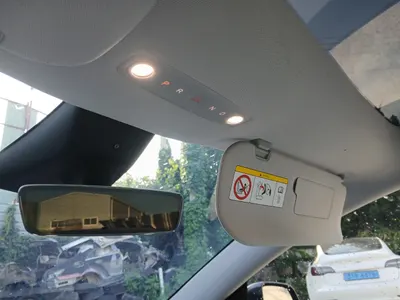 Tesla Y AWD 2025 16