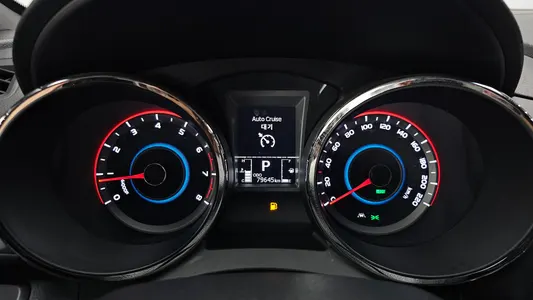 KG Mobility 티볼리 아머 2WD 2019 8