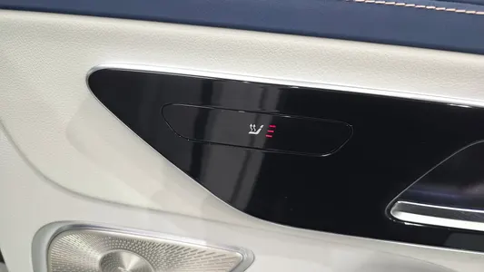 Mercedes-Benz EQE SUV X294 EQE500 4MATIC 2023 19