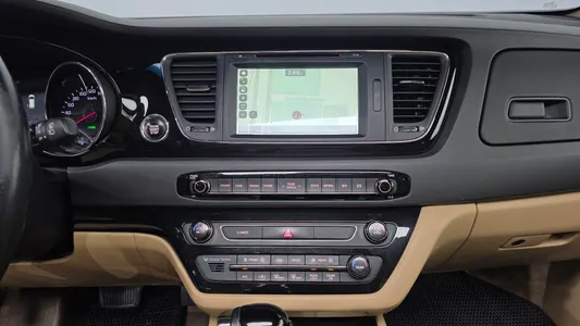 Kia 카니발 7 2015 18
