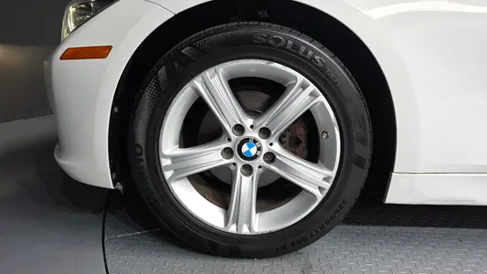 BMW 3 Series (F30) 320i 2014 5