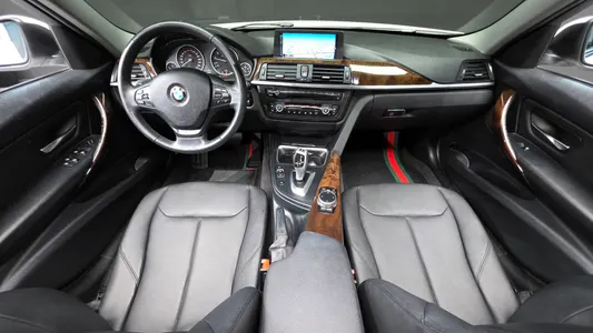 BMW 3 Series (F30) 320i 2014 7