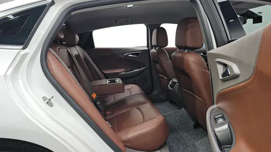 Chevrolet 말리부 2.0 LT 2016 12