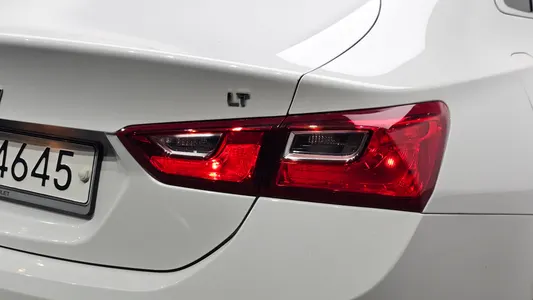Chevrolet 말리부 2.0 LT 2016 23