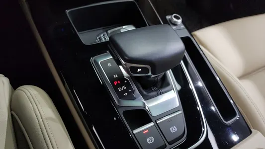 Audi Q5 (FY) 40 TDI 2021 9