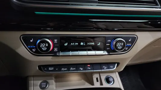 Audi Q5 (FY) 40 TDI 2021 32