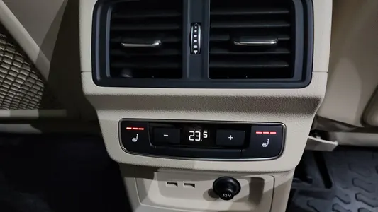 Audi Q5 (FY) 40 TDI 2021 34