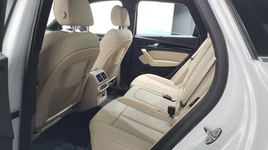 Audi Q5 (FY) 40 TDI 2021 27