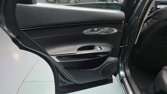 Genesis GV70 2.2 2WD 2021 25